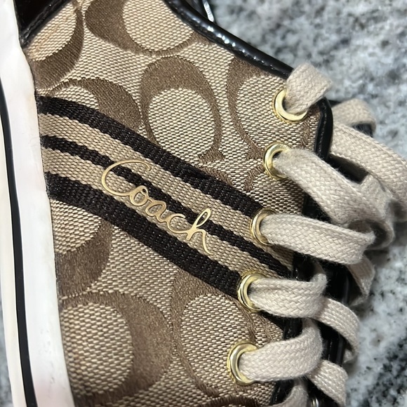 COACH SNEAKERS EUC SZ 7.5 tan and brown - Picture 6 of 8